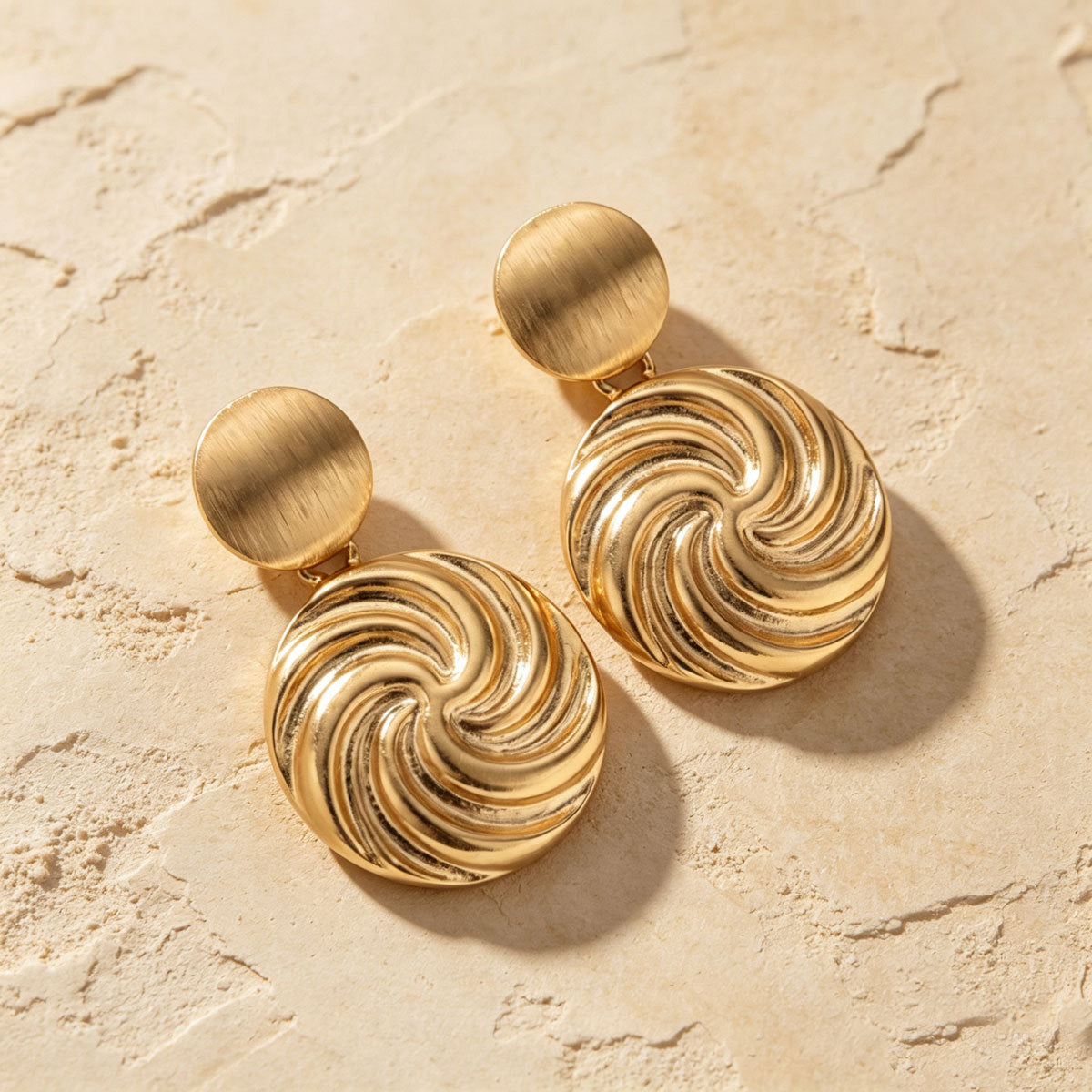 Swirled Disc Collar Jewelry — product image 3