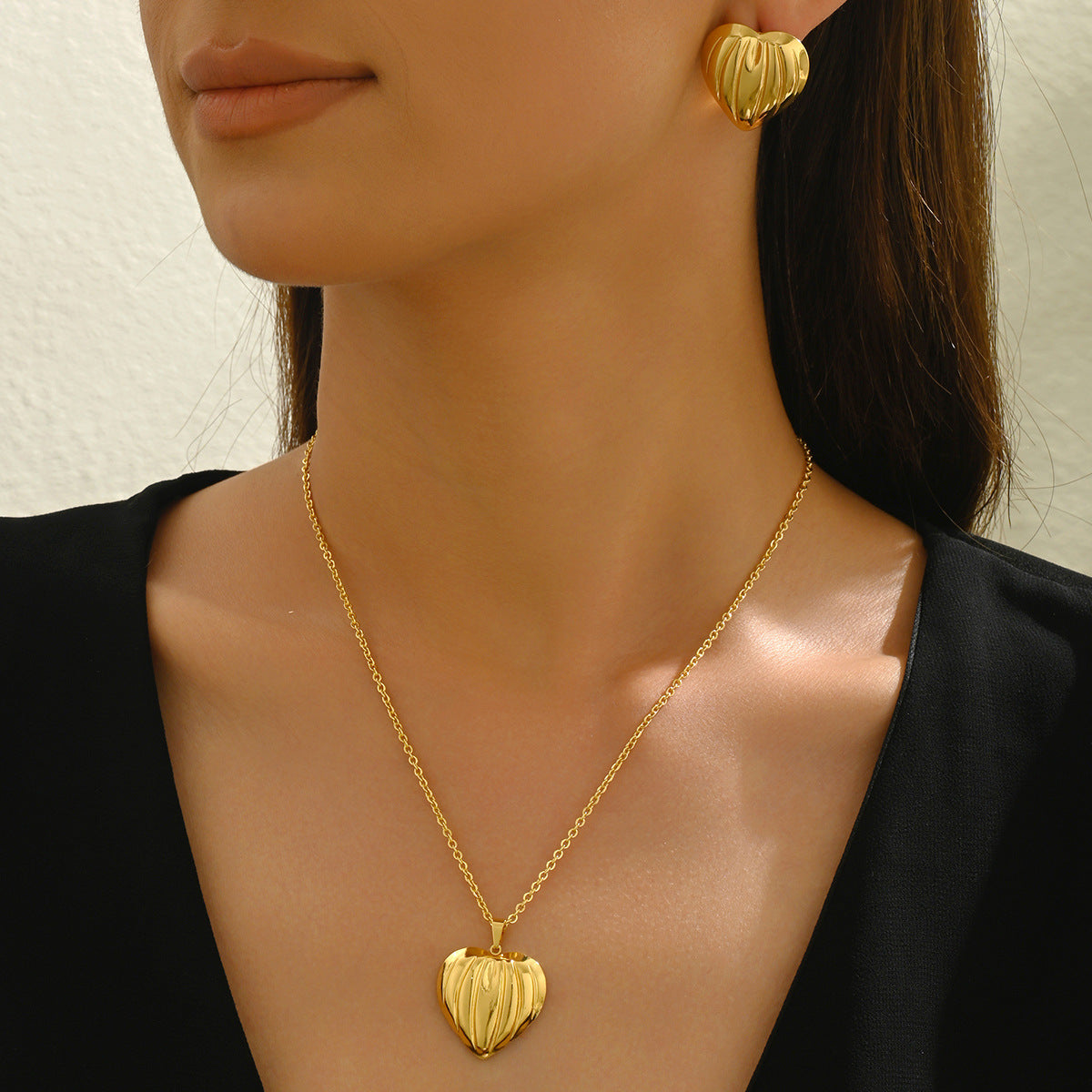 Ridged Heart Pendant Jewelry — product image 2