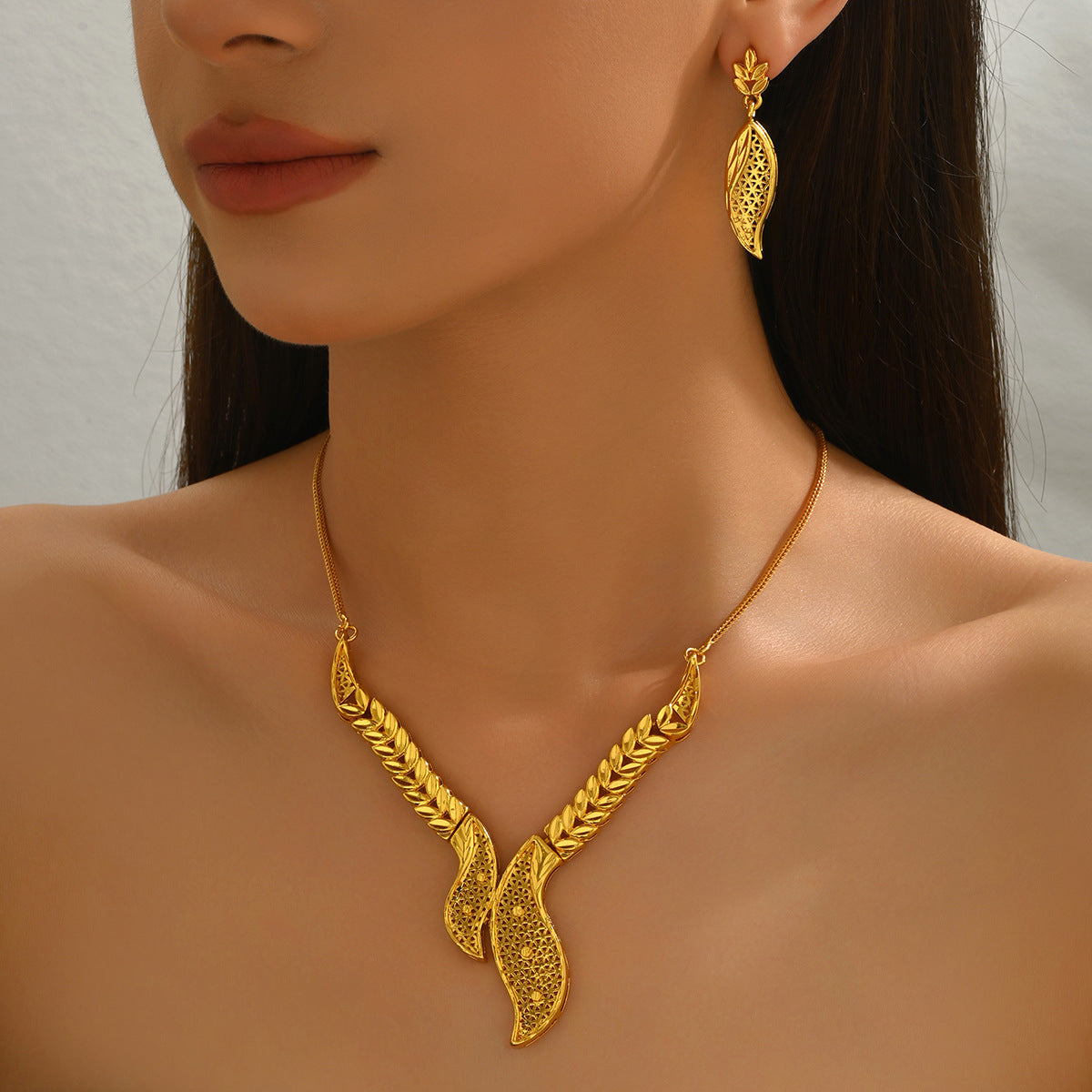 Open Leaf Statement Necklace Jewelry — product image 2