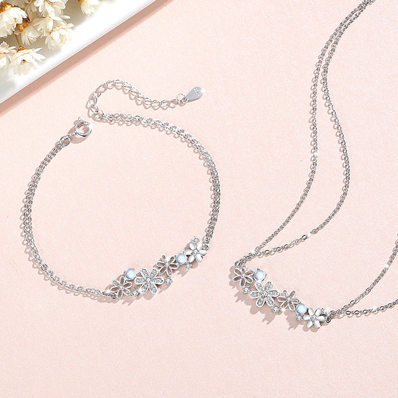 Flower Sterling Silver 925 Bracelet Women's Fashion All-Match Glass Stone Bracelet for Girlfriend Ins Style Petal Zircon Bracelet