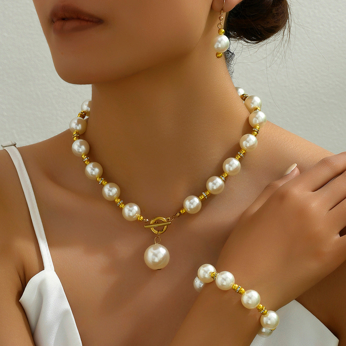 Pearl-Effect Bow Jewelry