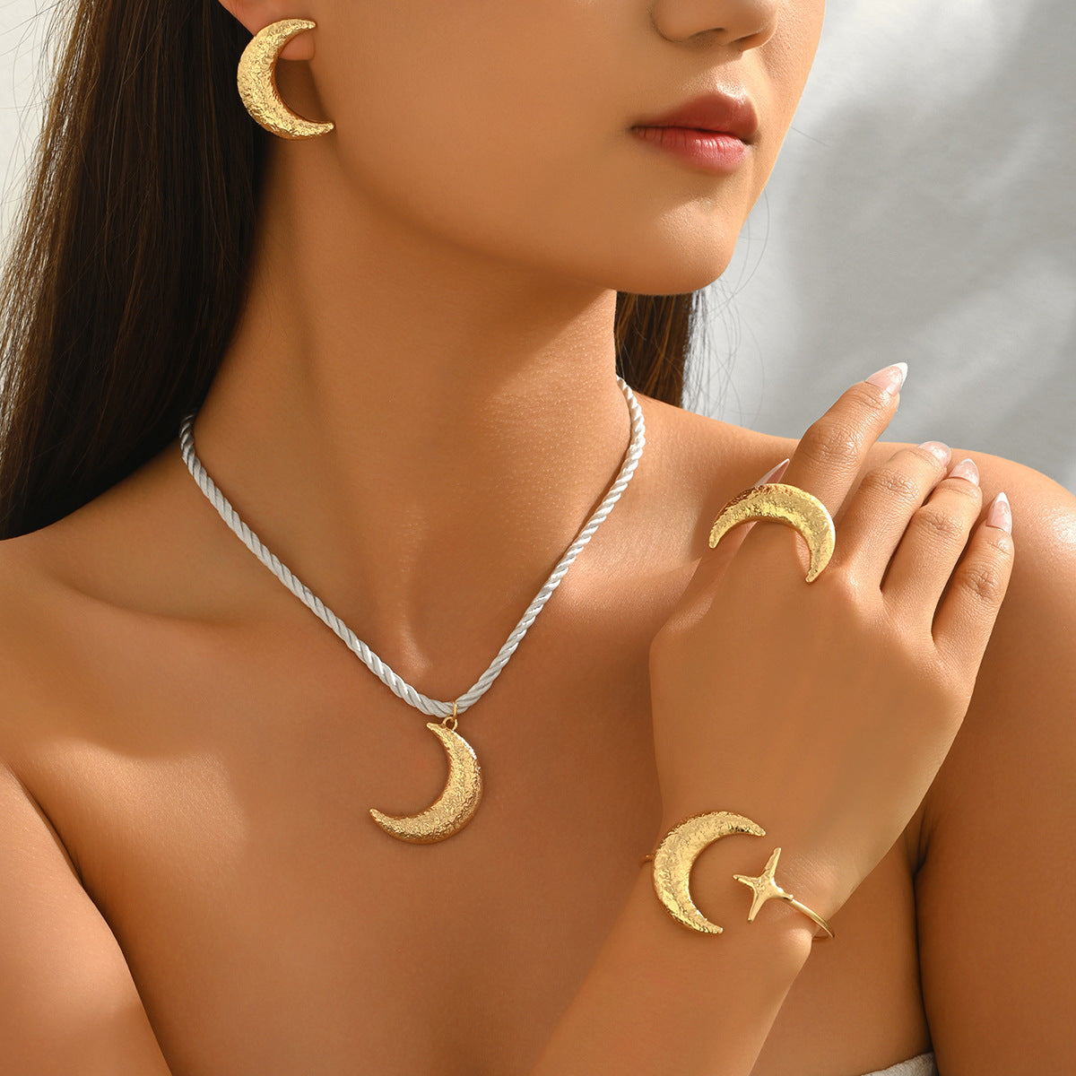 Textured Crescent and Star Jewelry — product image 2