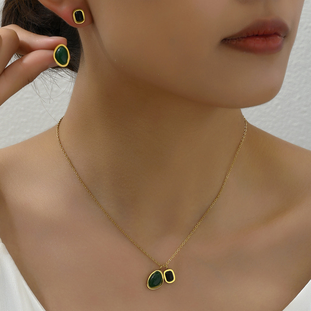 Green and Dark Double-Center Jewelry