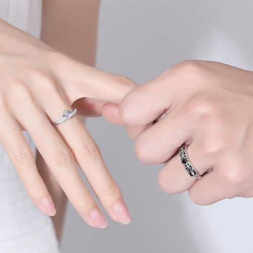 Anello – corona e dettaglio in vetro