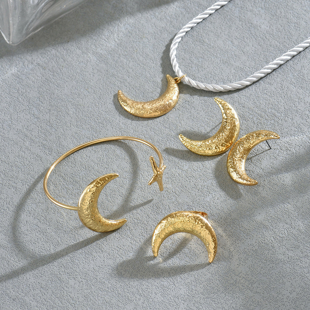 Textured Crescent and Star Jewelry — product image 4
