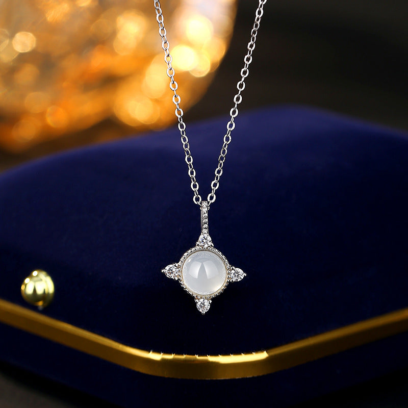 Halskette aus 925er Sterlingsilber – Stern und Chalcedon