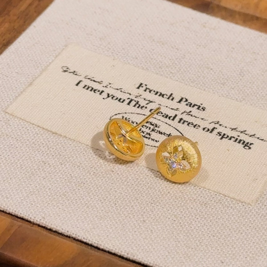 Lucky Clover Sterling Silver 925 Stud Earrings Vintage Lace Brushed Earrings Light Luxury Palace Style Flower Earrings