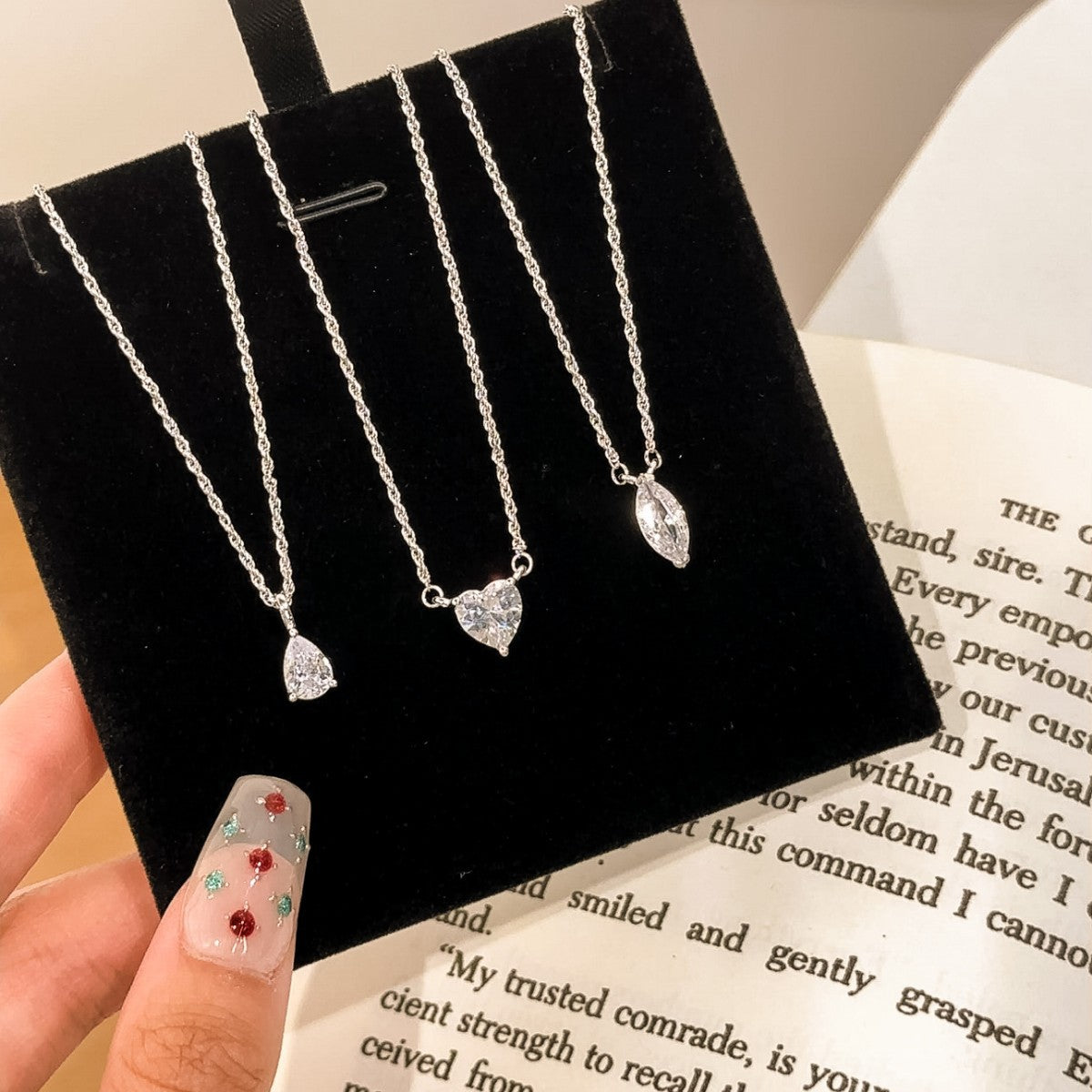 Lovely Sterling Silver 925 Necklace Female Niche Design Light Luxury Horse Eye Zircon Clavicle Chain Ins Style Drop-Shaped Pendant