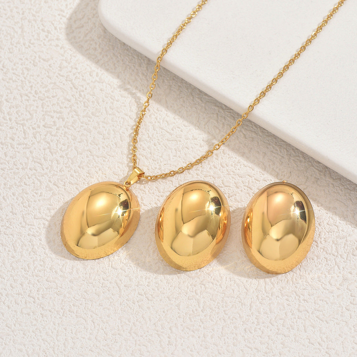 Polished Oval Pendant Jewelry — product image 3