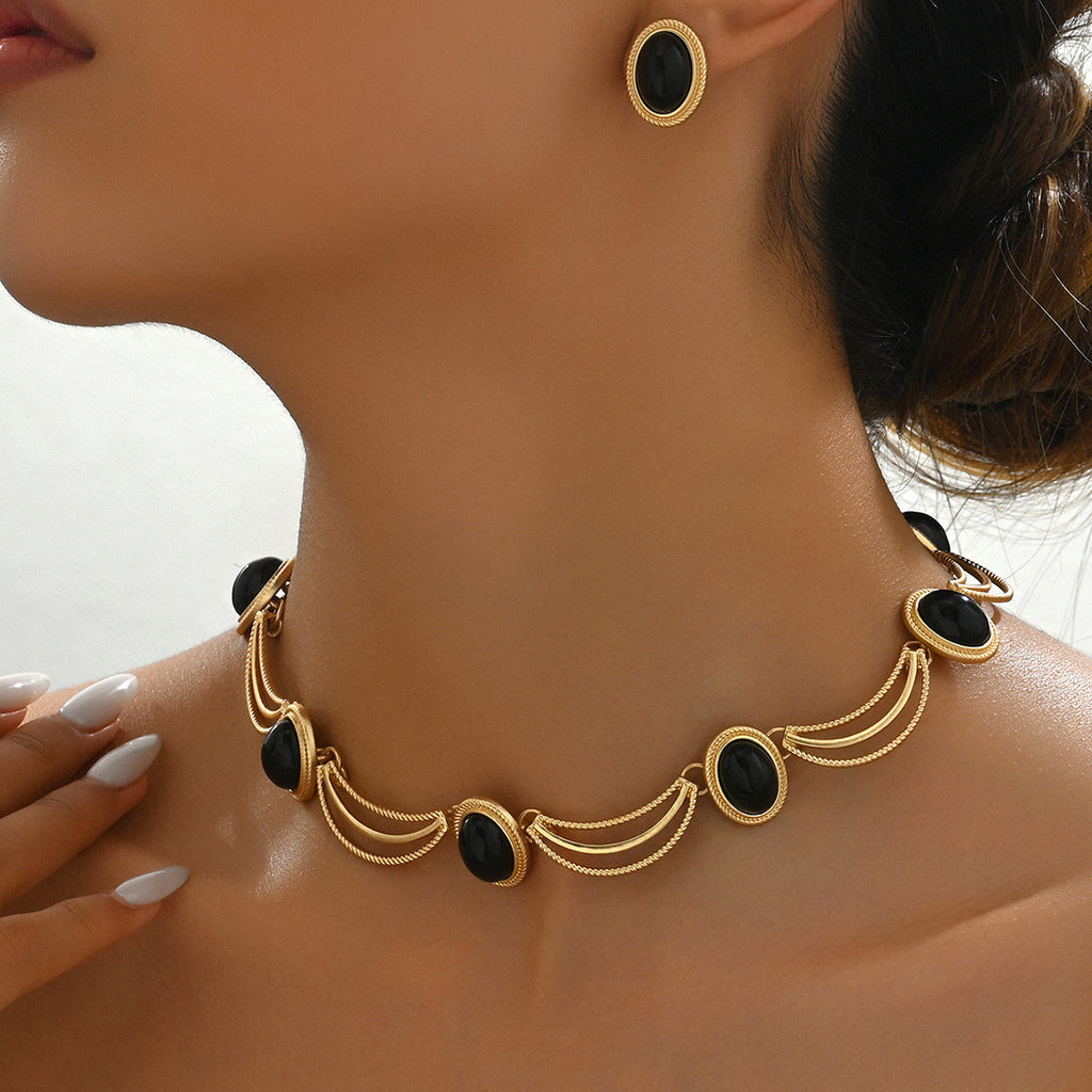 Black Oval Loop Collar Jewelry
