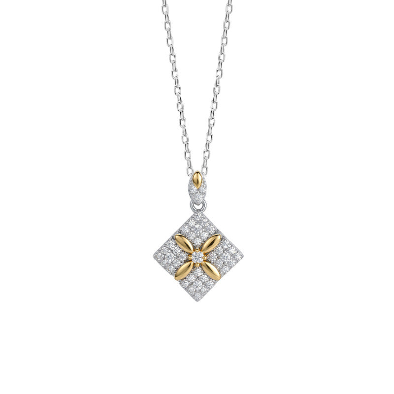 Lucky Clover S925 Sterling Silver Necklace Female Niche Light Luxury Gentle Style Square Pendant Lover Gift Clavicle Chain
