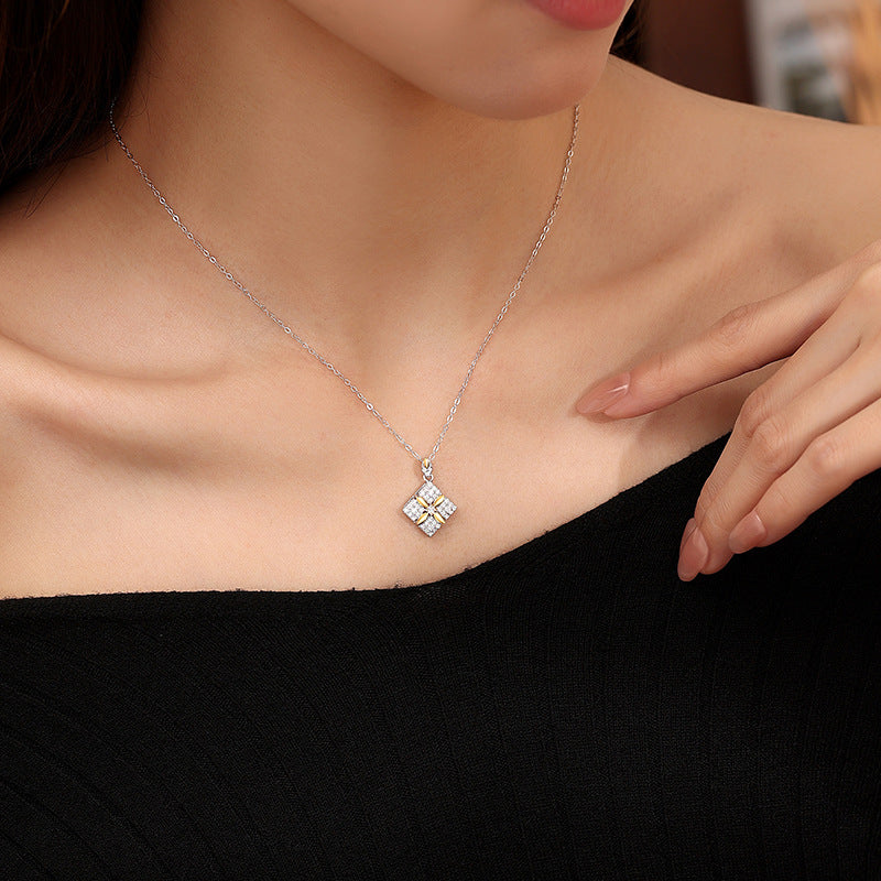 Lucky Clover S925 Sterling Silver Necklace Female Niche Light Luxury Gentle Style Square Pendant Lover Gift Clavicle Chain