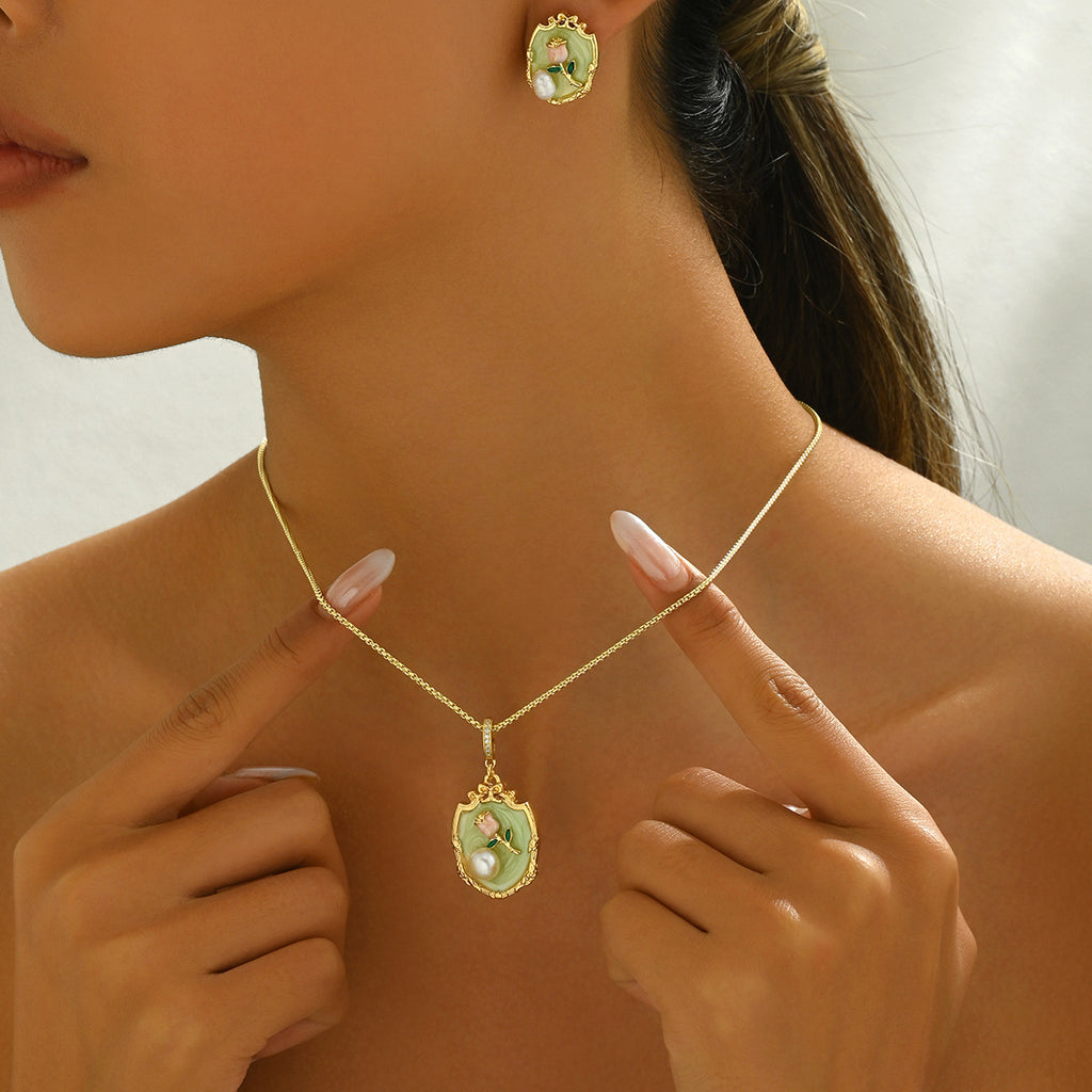 Pale Green Floral Pendant Jewelry