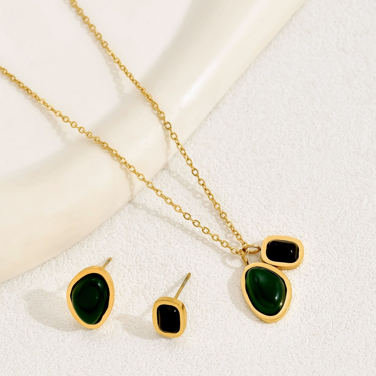 Green and Dark Double-Center Jewelry — product image 3