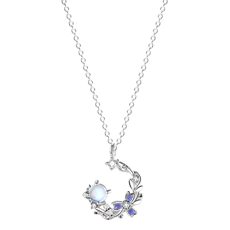 Halskette aus 925er Sterlingsilber – Blüte und Zirkonia-Akzente
