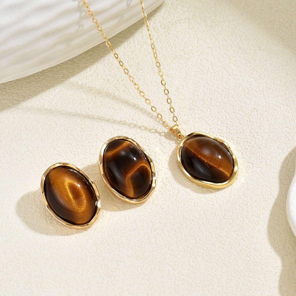 Brown Oval Pendant Jewelry — product image 3