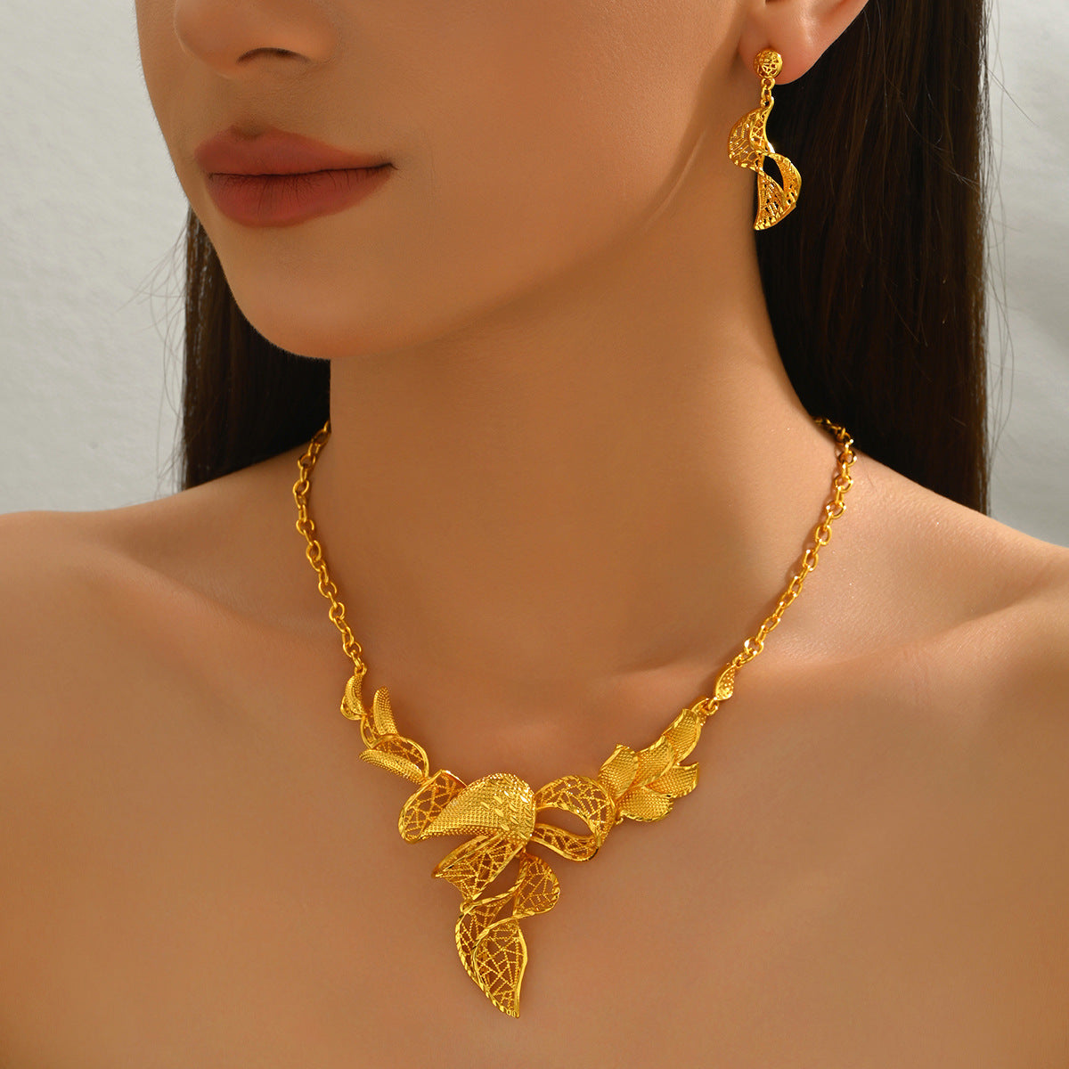 Twisted Leaf Statement Jewelry — product image 2