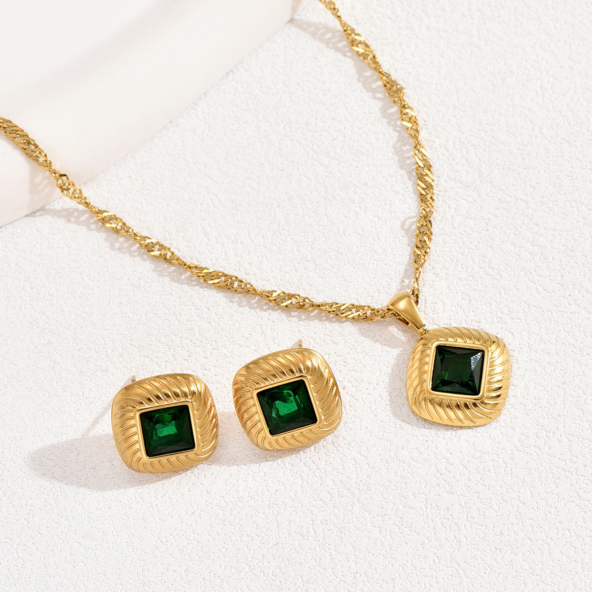 Deep Green Square Pendant Jewelry — product image 4