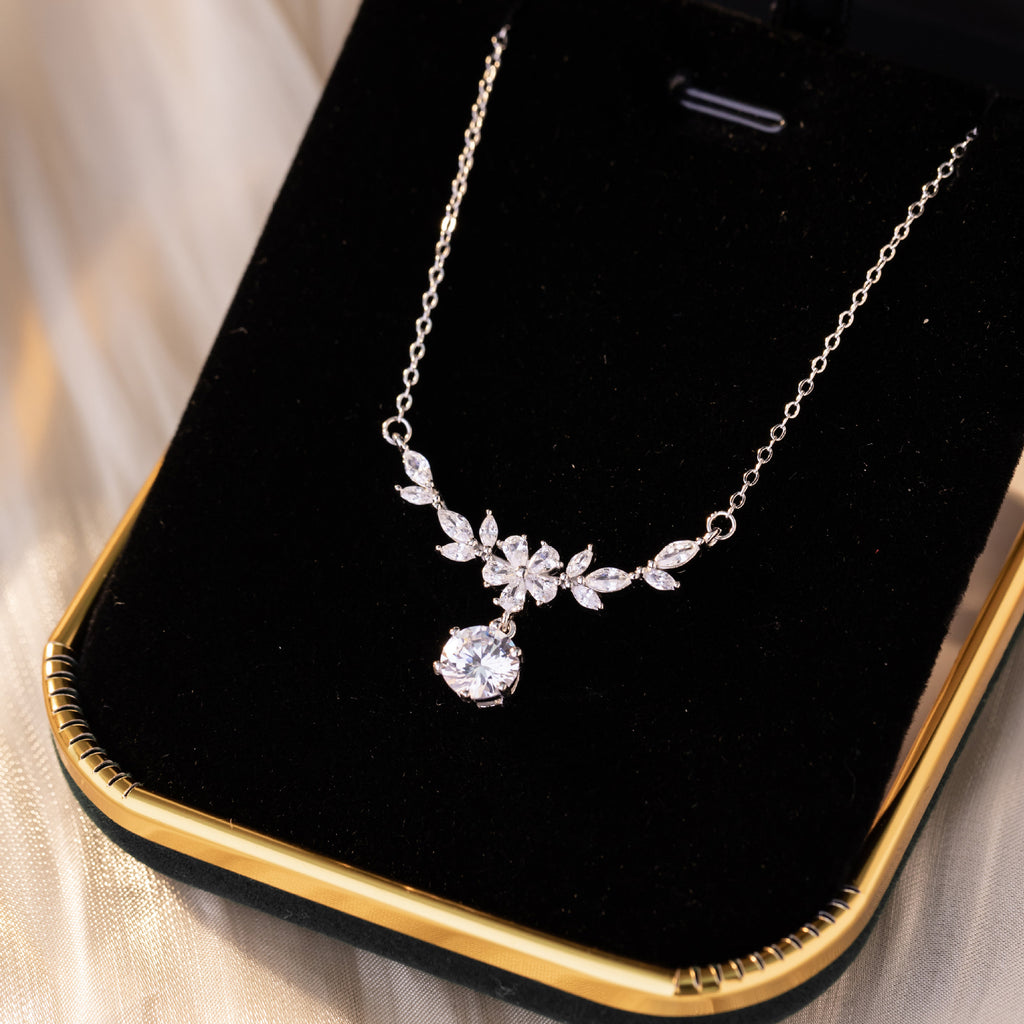 Wisteria Flower Pure Silver 999 Necklace Women's Fashion All-Match Small Zircon Osmanthus Clavicle Chain Ins Style Flower Pendant