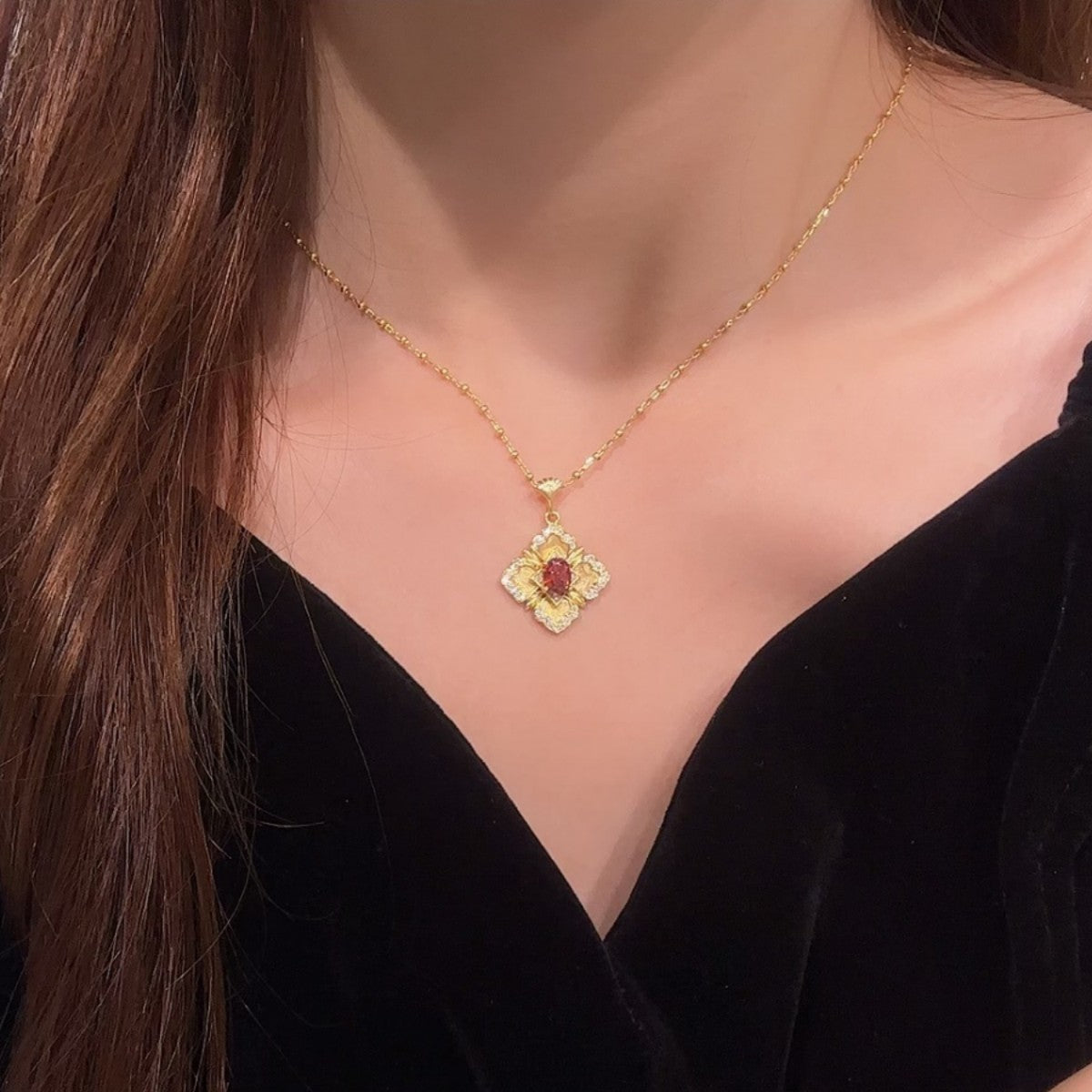 Vintage Buqi Style Rose Window Red Zircon Sterling Silver 925 Necklace Light Luxury High-Grade Clavicle Chain Square Pendant