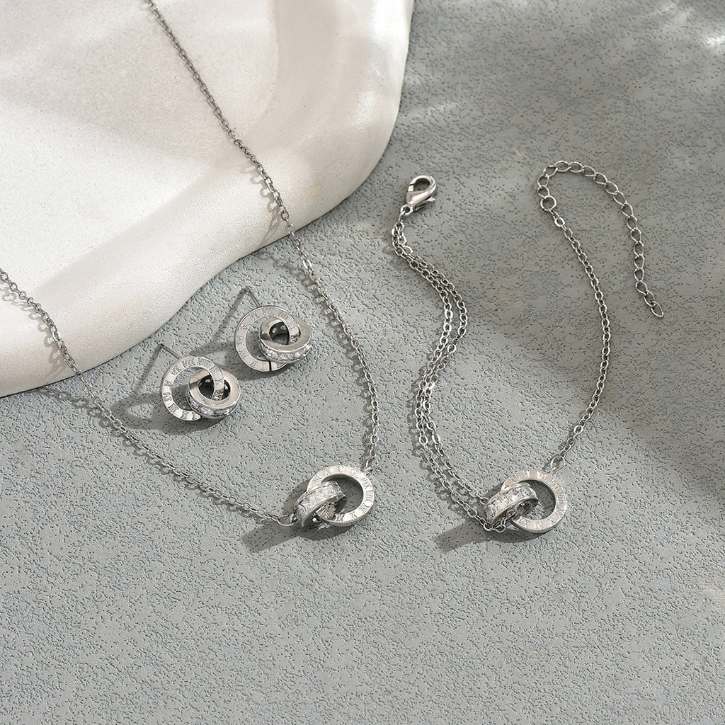Petite Interlocking-Ring Jewelry — product image 3