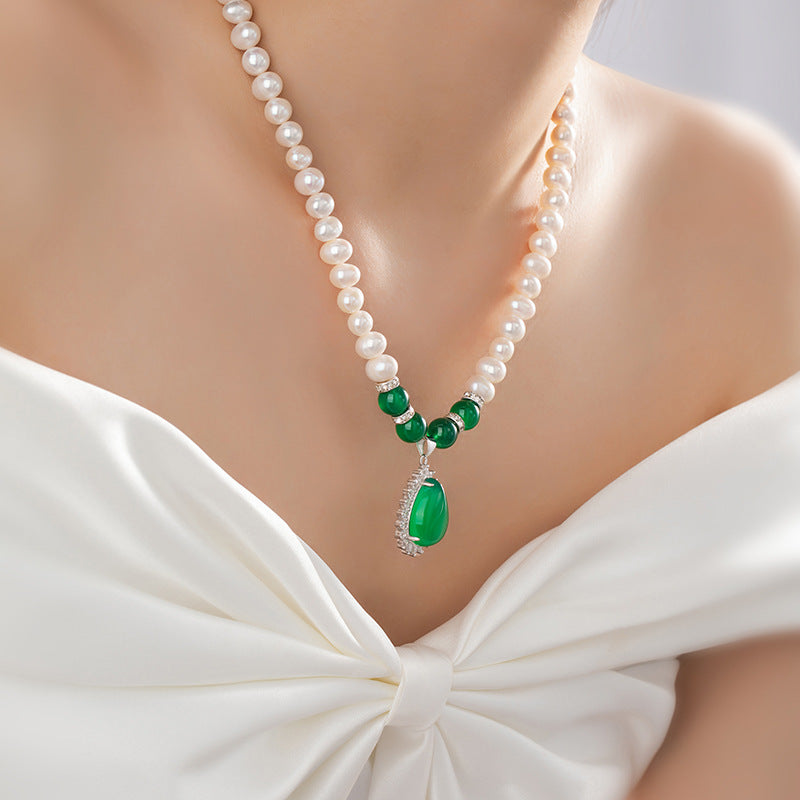 Natural Freshwater Pearl Alloy Necklace Women's Fashion All-Match Clavicle Chain Gift for Mother's Day Green Agate Pendant
