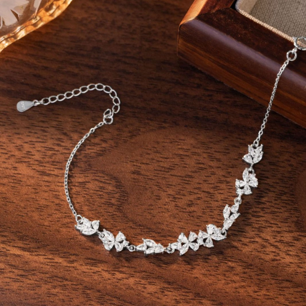 Armband aus 925er Sterlingsilber – Schmetterling und Blauregen