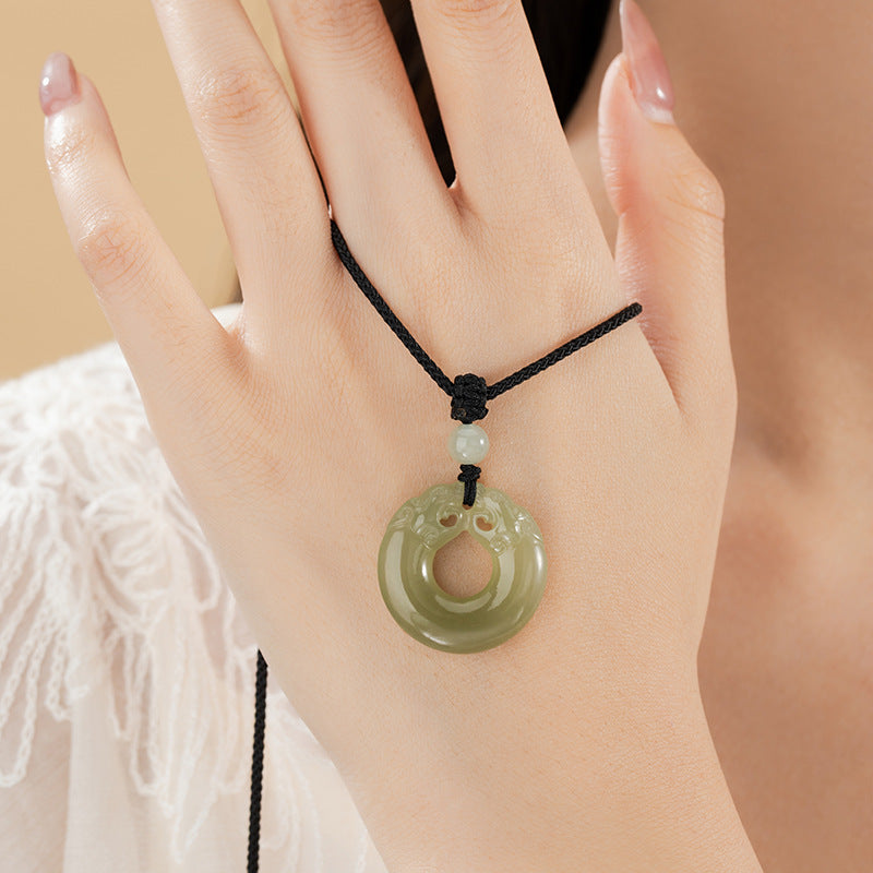 Halskette aus 925er Sterlingsilber und Hetian-Jade – geflochtenes Detail