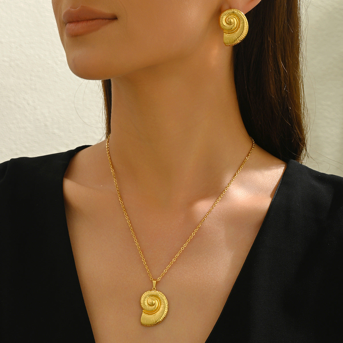 Coiled Shell Pendant Jewelry — product image 2
